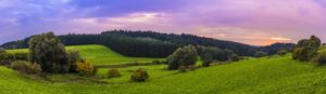 sky-grassland-nature-hill-highland-pasture-1442415-pxhere.com